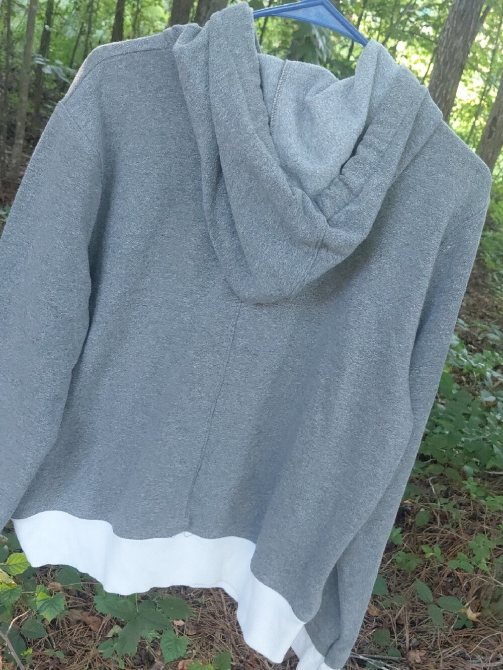 Under Armour Gray Hoodie Sweatshirt with White Accents - Picture 4 of 5